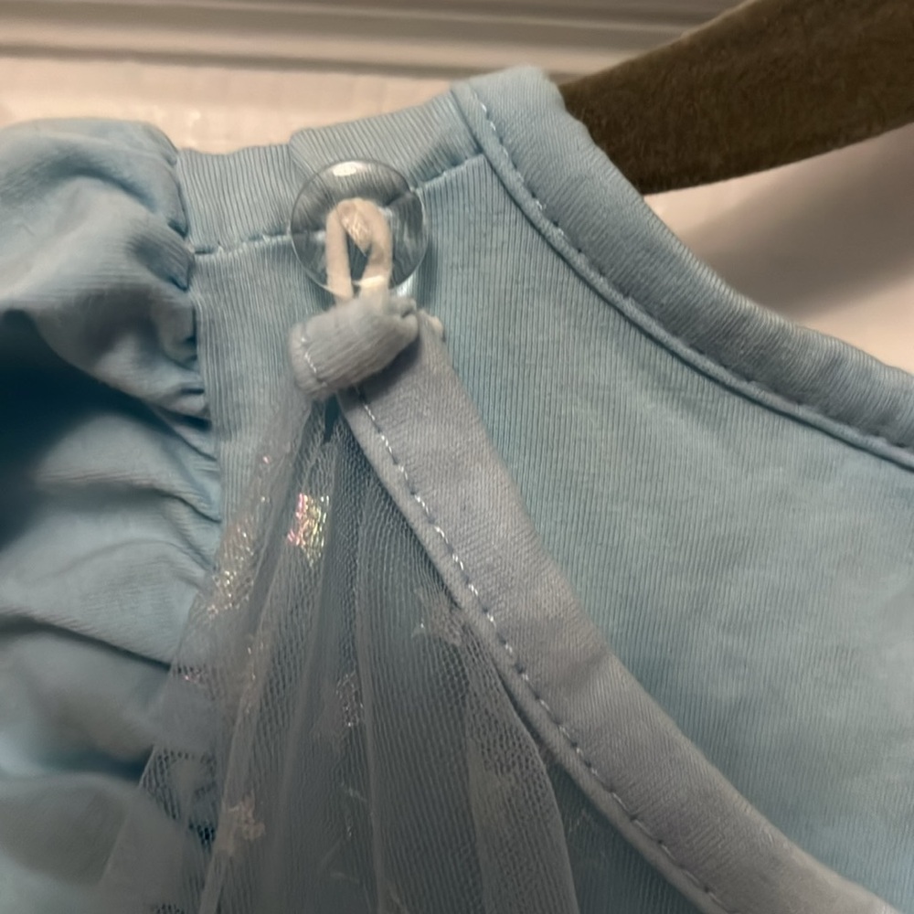 Frozen Elsa Dress w/ Detachable Cape - Picture 3 of 6